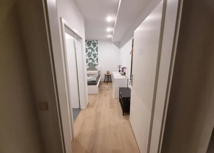 - Im Zentrum, Kueche, Parkplatz, Ruhig Gelegen